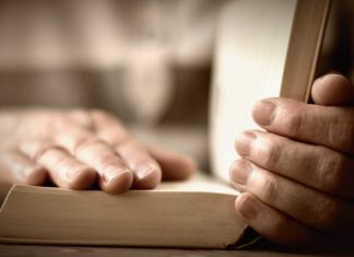 Der Caritasverband im Kreis Mettmann veranstaltet in Hilden eine Lesung. Foto: pixabay