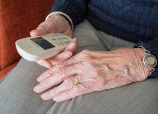 Insbesondere Seniorinnen und Senioren geraten ins Visier von Trickbetrügern. Foto: pixabay