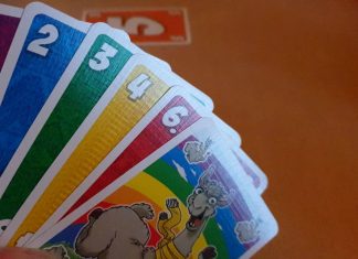 Unter anderem das Kartenspiel LAMA wurde für die Kinder angeschafft. Foto: André Volkmann