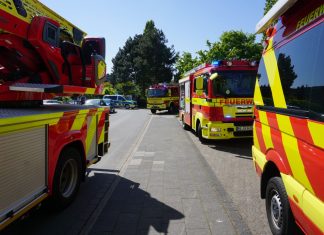 Am Bleicherhof war die Feuerwehr etwa eine Stunde lang im Einsatz. Foto: Feuerwehr Ratingen