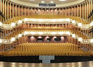 Das Opernhaus in Wuppertal. Foto: Frank Elschner