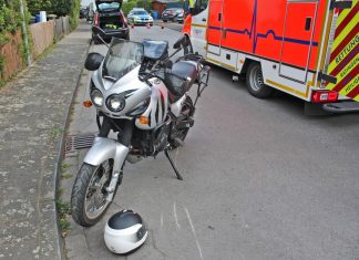 Das Motorrad wurde mit dem Einverständnis des 67-Jährigen bis auf weiteres bei Anwohnern abgestellt. Foto: Polizei