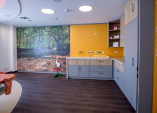 Im EVK Mettmann können werdende Eltern wieder eine Führung durch den Kreißsaal mitmachen. Foto: EVK Mettmann