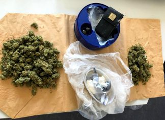Bei der Durchsuchung fanden die Polizeibeamten in der Wohnung des Velbertes unter anderem Marihuana, Amphetamine und eine Feinwaage. Foto: Polizei