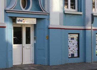 Die Räume der Volkshochschule Mettmann-Wülfrath an der Schwarzbachstraße 28 in Mettmann. Foto: André Volkmann
