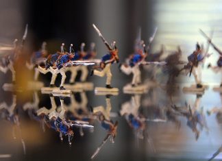 Noch bis zum 10. Mai läuft die Sonderausstellung "Kindheit in Schlesien", in deren Rahmen auch Zinnsoldaten als Exponate zu sehen sind. Foto: OSLM