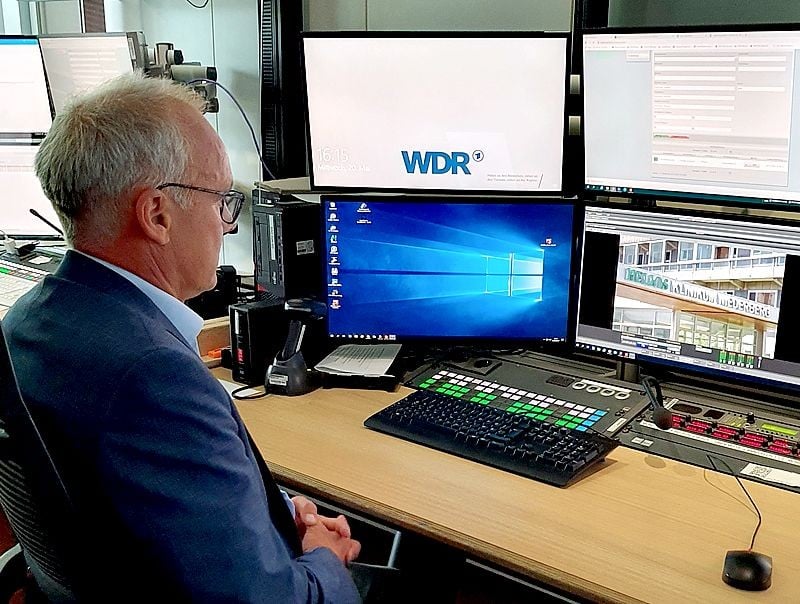 Martin Sträßer MdL im Fernseh-Interview beim WDR zum Thema „Kinderintensivstation am Klinikum Niederberg erhalten“. Foto: Ulrike Müller