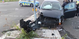 Der Fiat der Velberterin wurde bei dem Unfall erheblich beschädigt. Foto: Polizei