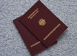 Kinderreisepässe liegen bereit. Foto: pixabay