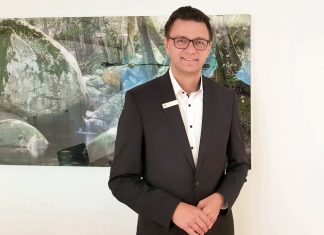 Christoph Smolka ist Firmenkundendirektor bei der Sparkasse HRV. Foto: Sparkasse HRV