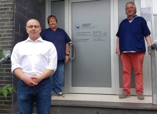 Dr. med. Andrzej Kaminski, Chefarzt für Unfallchirurgie und Orthopädie im EVK Mettmann mit Fachärztin Dr. med. Stefanie Wagener und Facharzt Dr. med. Thomas Michael Kirchhoff aus der nun an das MVZ des Mettmanner Krankenhauses angeschlossenen Praxis. Foto: EVK Mettmann