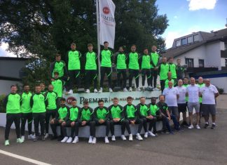 Die erste Mannschaft des TVD Velbert samt "Staff". Foto: TVD