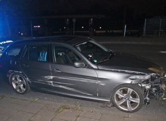 Die Schäden am Wagen des Heiligenhausers sind deutlich erkennbar. Foto: Polizei