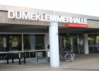 Die Dumeklemmer-Stadthalle in Ratingen. Foto: André Volkmann