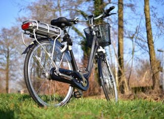 E-Bikes sind bequem, ihre Fahreigenschaften werden jedoch von unerfahrenen Nutzenden unterschätzt. Foto: pixabay