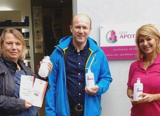 Ursula Hacket, Caritas-Ehrenamtskoordinatorin; Alexander Hirsch, Leiter der Caritas-Flüchtlingshilfe und Apothekerin Mona Farhang. Foto: Caritas