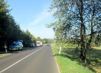 Auf der Langenbügeler Straße in Heiligenhaus ereignete sich der Unfall. Foto: Polizei