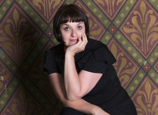 Constanze Backes leitet die Mettmanner Kulturvilla - und sie singt. Foto: Gabi Förster