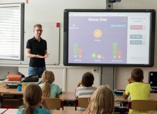 Am Berufskolleg Bleibergquelle gibt es noch freie Studienplätze für angehende Grundschullehrer. Foto: Pixabay