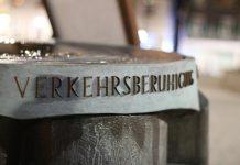 Die "Erinneringe" auf dem Lavalplatz verraten, was Mettmann bewegt. Foto: André Volkmann