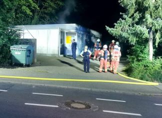 In einer Transformatorstation an der Birther Straße ist ein Feuer ausgebrochen. Foto: Feuerwehr Velbert