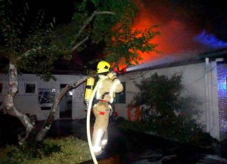 Das Vereinsheim des Tennisclubs stand im Vollbrand. Foto: Feuerwehr Ratingen