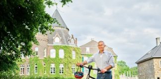 Bürgermeister Klaus Pesch - im Bild bei dem Aufruf zum Stadtradeln - gewinnt die Stichwahl und bleibt im Amt. Archivfoto: Stadt Ratingen