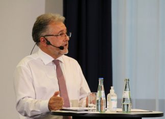 Der amtierende Bürgermeister Thomas Dinkelmann kandidiert für eine weitere Amtszeit. Foto: André Volkmann