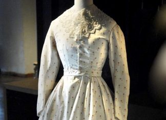 Baumwollkleidung war schon im 19. Jahrhundert beliebt, wurde aber zu unfairen Bedingungen produziert. Foto: LVR-Industriemuseum