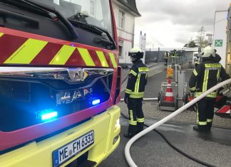 An der Johannes-Flintrop-Straße war die Mettmanner Wehr am Sonntag im Einsatz. Foto: FW Mettmann