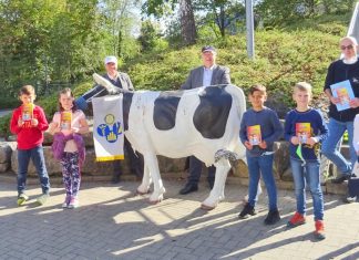 Die Grundschule Kuhstraße hat auch eine Bücherspende erhalten. Foto: Rotary Club