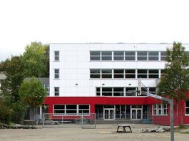 Wegen Hitze: Unterricht an Wülfrather Schulen endet früher Das Städtische Gymnasium Wülfrath an der Kastanienallee 63. Foto: Kling