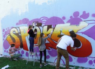 Eine "Live Graffiti Performance" findet am Samstagnachmittag vor dem Mehrgenerationenhaus statt. Foto: Ilva Menzel / Nachtfrequenz