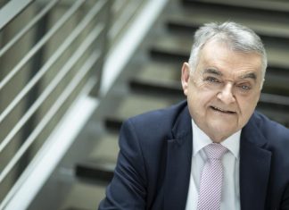 NRW-Innenminister Herbert Reul kommt nach Velbert. Foto: IM NRW/Ralph Sondermann