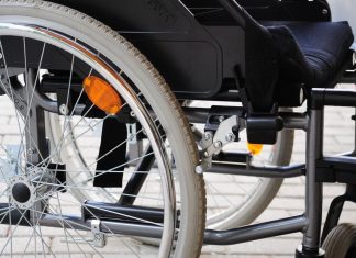 Ein Rollstuhl ist zu sehen. Foto: pixabay