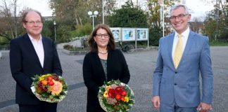 Bürgermeister Klaus Pesch (rechts) und seine frisch gewählten Stellvertreter Ewald Vielhaus und Barbara Esser. Foto: Stadt Ratingen