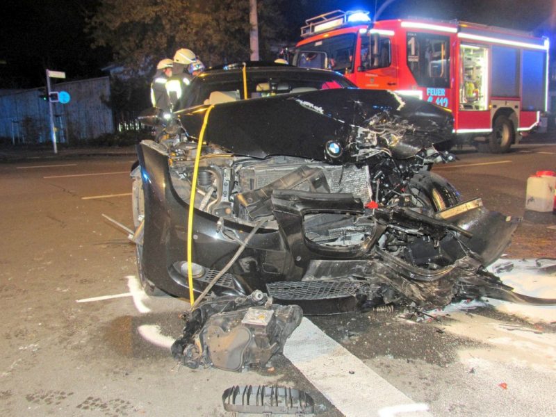 25 Jahriger Bei Unfall In Langenfeld Lebensgefahrlich Verletzt Langenfeld