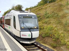 Bauarbeiten: Viele Wochen Einschränkungen bei S28 Der "Integral" auf der Strecke. Foto: Regiobahn