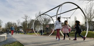 Auf den Spielplätzen der Stadt Velbert gilt ein abendliches und nächtliches Verweilverbot wegen Corona. Archivfoto: Mathias Kehren