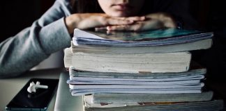 Für leistungsschwächere Schülerinnen und Schüler sollen erweiterte Nachprüfungsmöglichkeiten geschaffen werden. Foto: pixabay