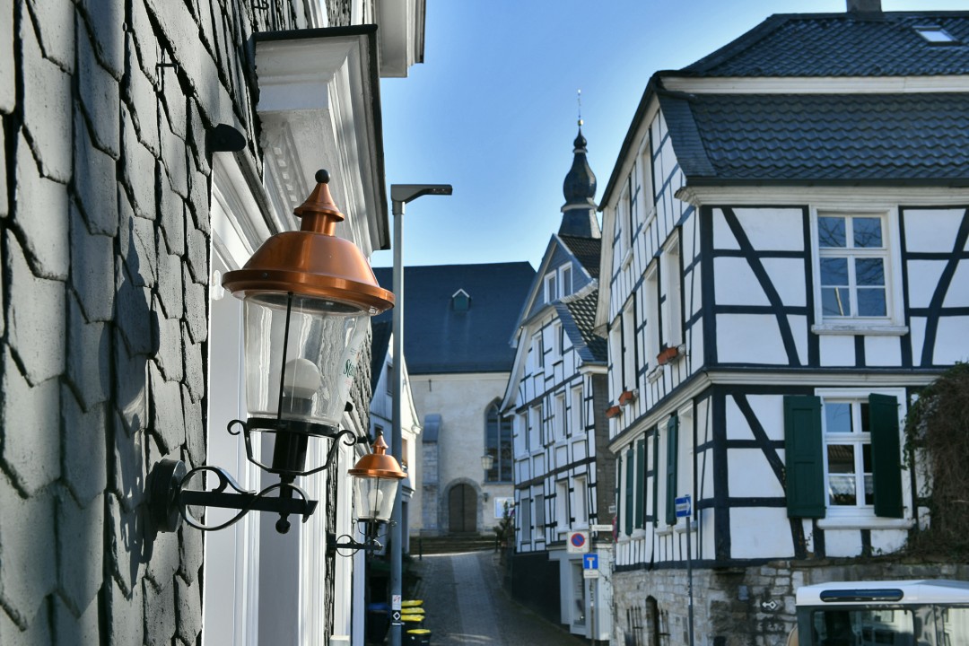 Altstadt_Neviges_MK5_2838 Die Stadt Velbert informiert über die Umgestaltung der Nevigeser Altstadt und ruft zur Diskussion über die Neugesatltungsvorschläge auf. Foto: Mathias Kehren