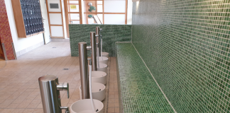 Erneuerung der Fußbecken in der Sauna Lintorf. Foto: Stadtwerke Ratingen