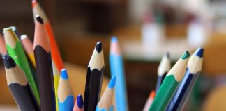 Das Kreisintegrationszentrum Mettmann bietet kostenfrei Ausmalpostkartenhefte für Kinder an. Bild: pixabay