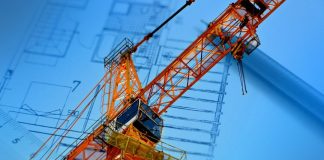 Der erste Kran für die Wallhöfe steht, nun folgt der zweite. Foto: pixabay