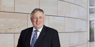 Der NRW-Minister Karl-Josef Laumann war zu Gast im Talkformat "19 - die DUB Chefvisite". Foto: MAGS NRW