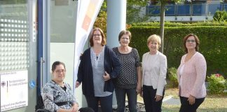 Bei einem Besuch im Jahr 2018 – die Vibra-Beraterinnen und die SPD-Abgeordneten – Sabrina Gallucci, Kerstin Griese MdB, Karin Keune, Elisabeth Müller-Witt MdL und Miriam Stockbend. Quelle: Büro Griese