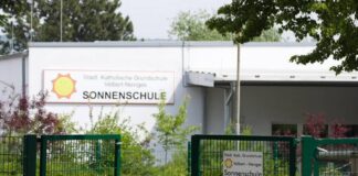 Der Eingang der Sonnenschule in Neviges. Foto: Volkmann