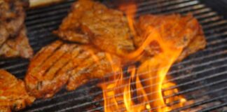 Auf den ausgewiesenen Flächen darf wieder gegrillt werden. Foto: Mathias Kehren