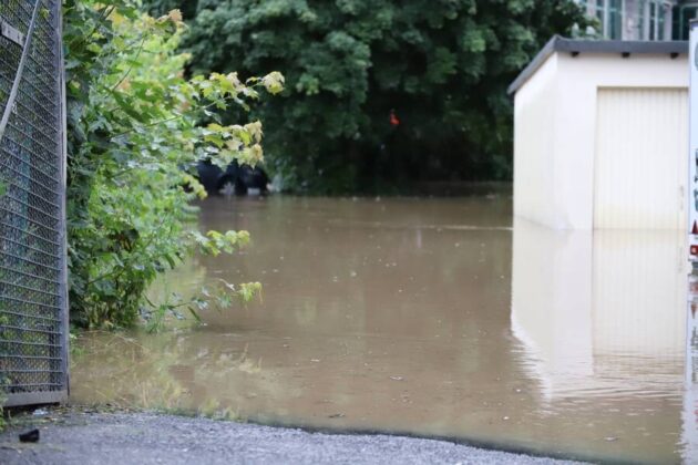 Hochwasser Velbert Neviges. Foto: Andre Volkmann