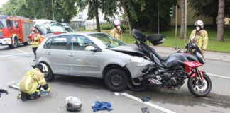 Der Polo fuhr laut Zeugen ungebremst in das Motorrad des Esseners. Foto: Polizei
